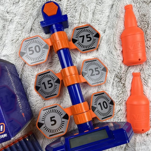 [Nerf] Bulls-Eye Digital Target; (4) Bottle Half- Targets; (150) Suction Darts - Picture 4 of 6